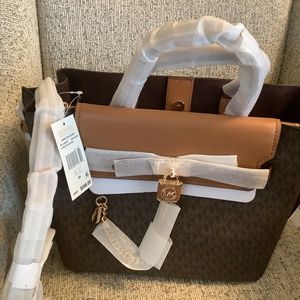 MICHAEL KORS Hamilton Legacy Large Leather Belted Satchel Bag